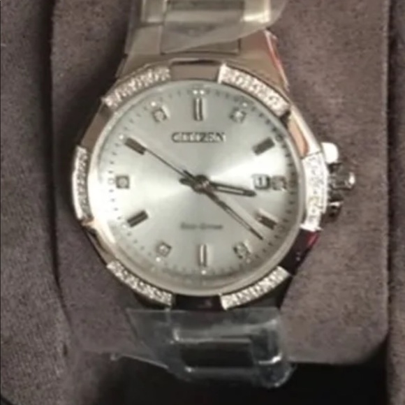 ⏱Citizen’s watch in silver - Picture 4 of 4